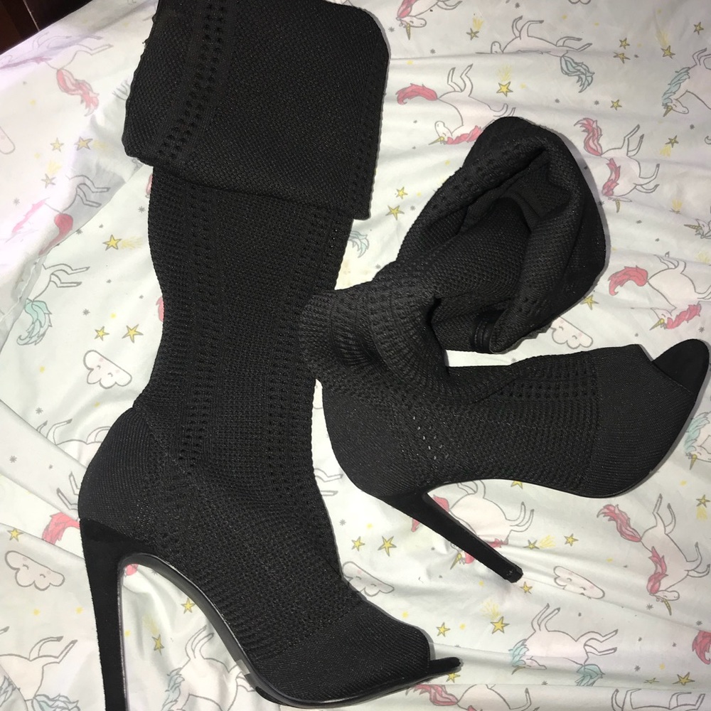 Boots - Picture 4 of 6